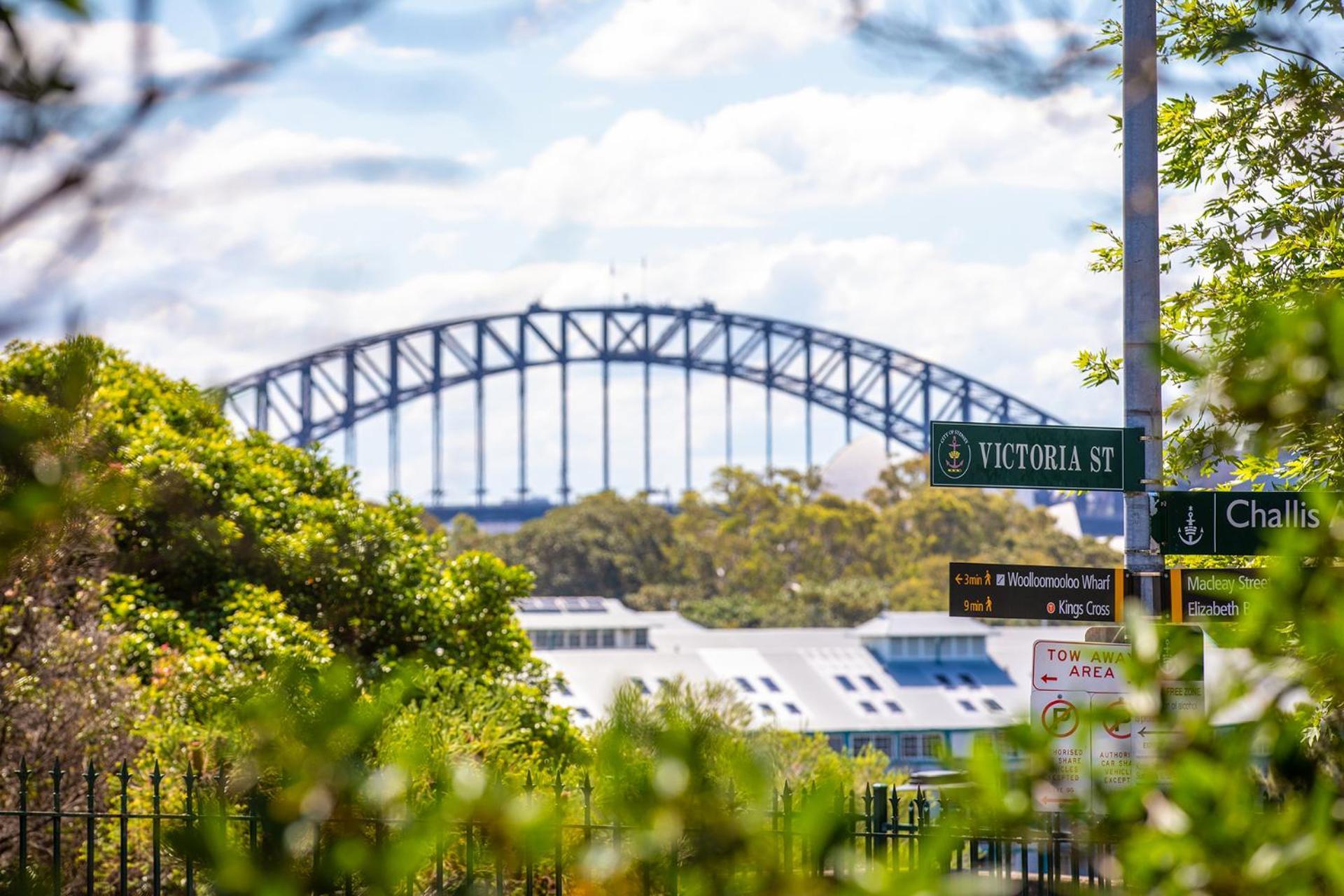 Holiday Inn Sydney Potts Point Exterior photo